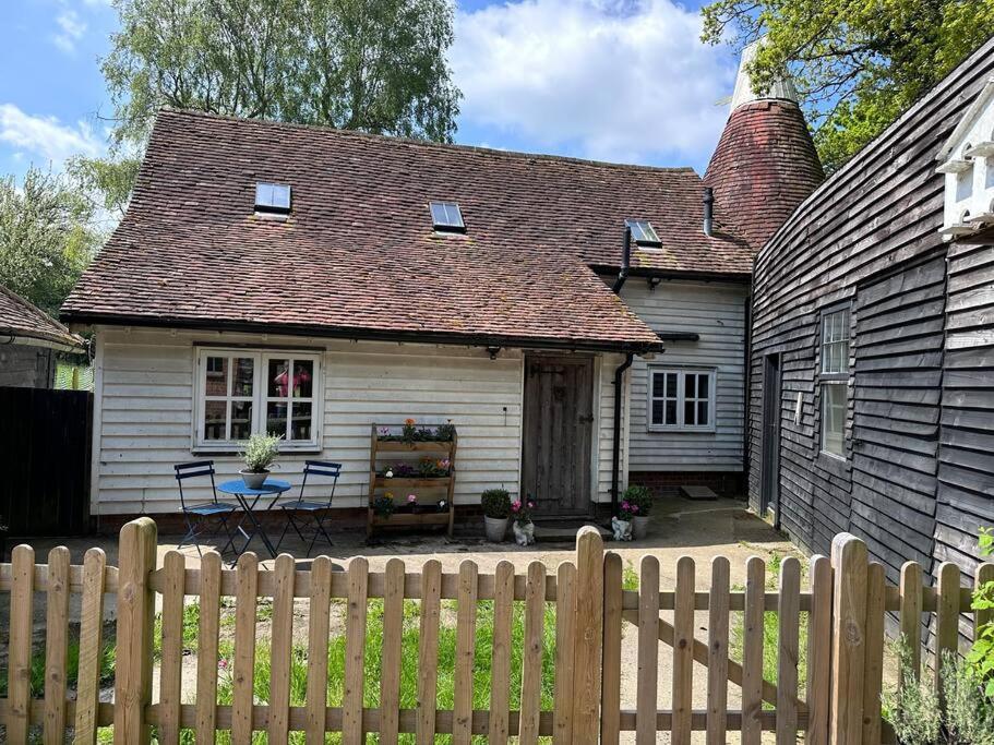 Beautiful 2 Bed Oast - 15 Acre Farm - Tunbridge Wells Villa Kültér fotó